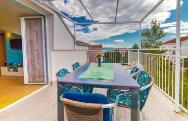 4 bedrooms appartement at Jadranovo 200 m away from the beach with sea view furnished garden and wifi