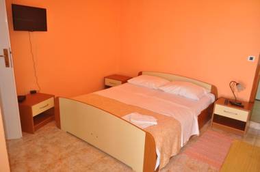 TRI SRCA apartments & rooms