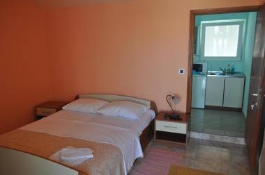 TRI SRCA apartments & rooms