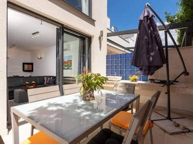 Apartments Elle & Alina