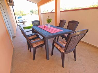 Apartments Mala Vala 1332