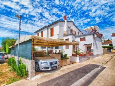 Apartments Fazana 765