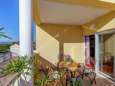 Authentic Apartment with Swimming Pool in Dramalj Croatia