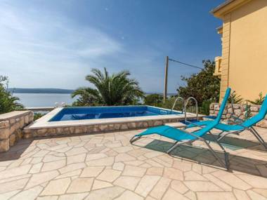 Modern Holiday Home in Dramalj with Sea View