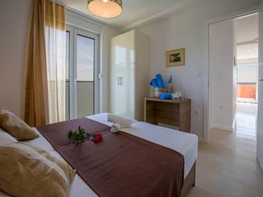 Wonderful Apartment with Swimming Pool