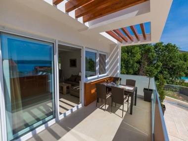 Magnificent Villa in Dramalj with Swimming Pool