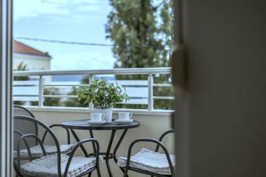 Iris beach apartments