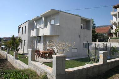 Apartments Ivica - parking