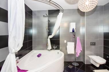 Apartments Villa Rina- Heated salt water Pool