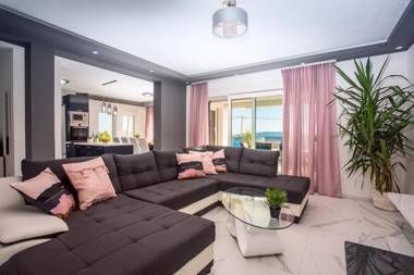 Seaview Villa Stanka with Pool and attached Jacuzzi