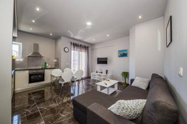 Apartment ANDRIANA with pool for exclusive use