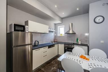 Apartment ANDRIANA with pool for exclusive use