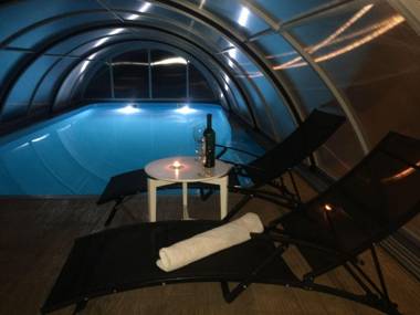 Modern Holiday Home in Kaštel Sucurac by the Sea