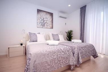 Villa Dasianda - only 90 m from the beach private 30msq heated pool