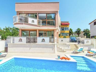 Modern villa with private pool and bubble bath center and beach within walking distance