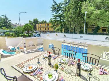 Modern villa with private pool and bubble bath center and beach within walking distance