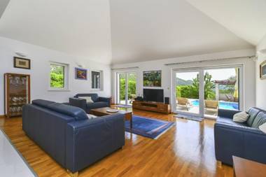 Villa Župa with tennins courtmini golf and basketball court