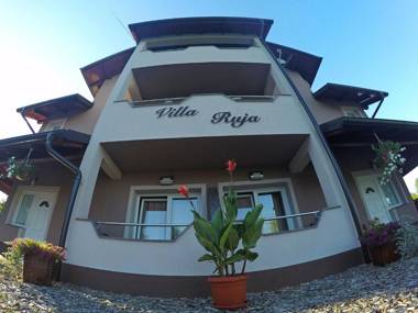 Rooms Villa Ruja