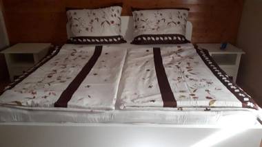 Fehér Rózsa Apartman