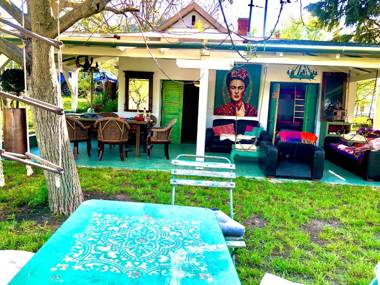 Bohemian weekendhouse at lake Balaton