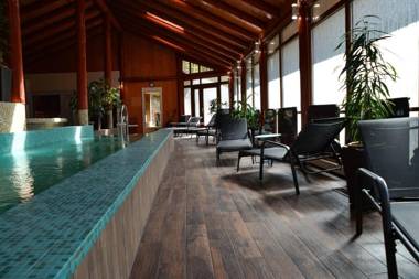 Kőkapu Vadászkastély és Hotel & Apartments