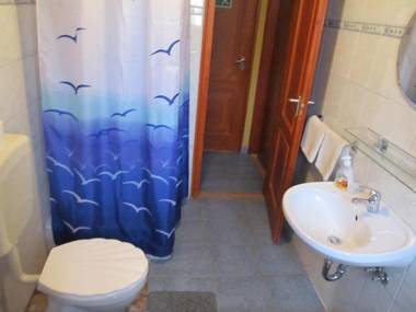 Tavi-fészek Fogadó