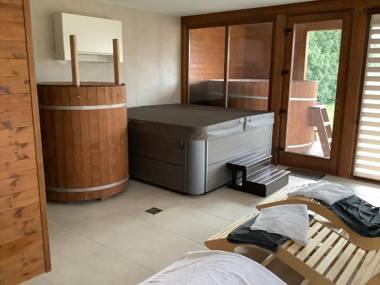 Tavi Fészek Vendégház