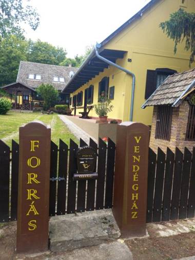 Forrás Vendégház