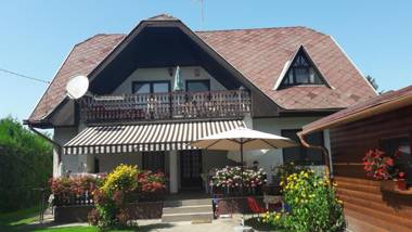 Simon Apartmanház Zamárdi