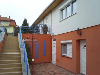 Andrea Apartmanok