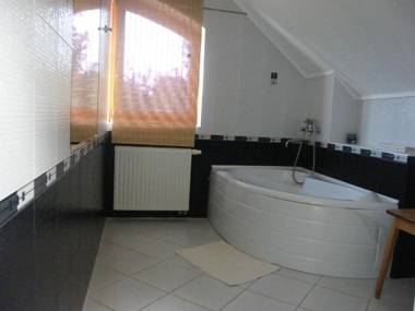 Klára Apartmanház
