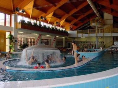 Pine Wood Apartment 7