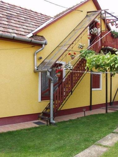 Zách Klára utcai Apartman