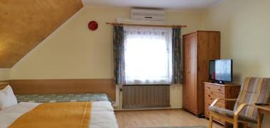 Kántás Panzió Tihany