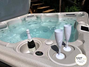 ARTtrend Luxury Villa