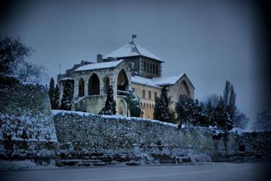 Sirály Panzió Tópart