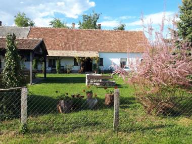 Véndektanya Vendégház