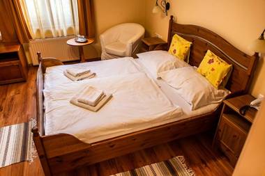 Il Gallo Nero - Fekete Kakas Étterem és Panzió