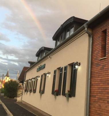 Vadász Panzió és Étterem