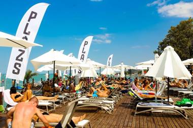 Balaton&Center Wellness Apartman