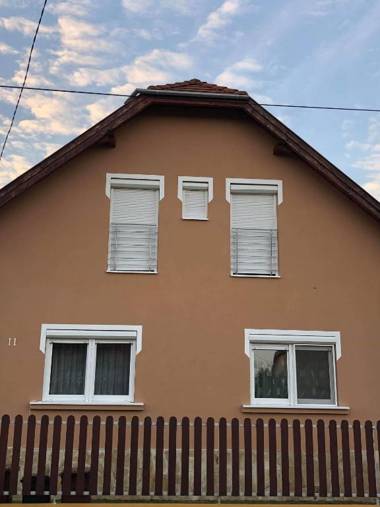 Kristály Apartmanház