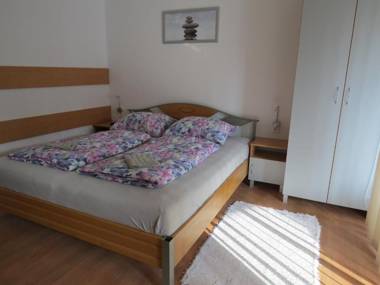 Aranyhal apartman