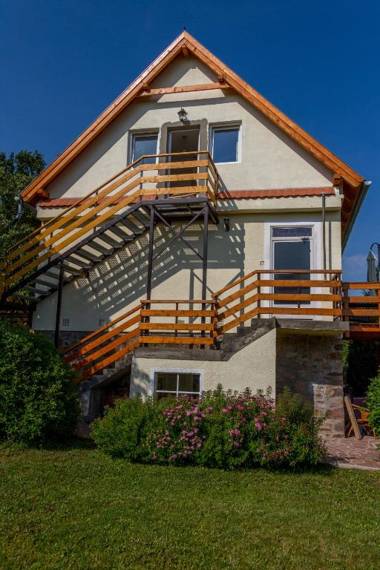 Fülöp Villa Apartmanház