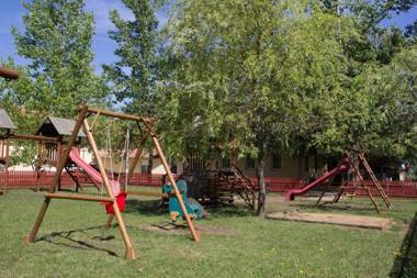 Hotel Bíbic és Tüskevár Étterem és Horgásztó