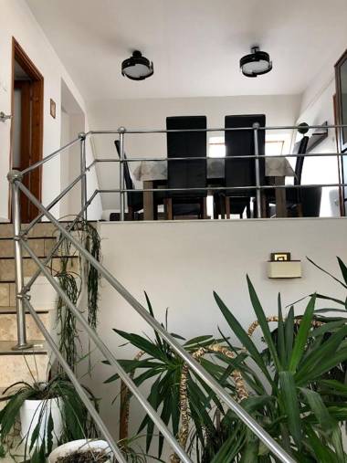 Mol-Ker-Vill Apartment