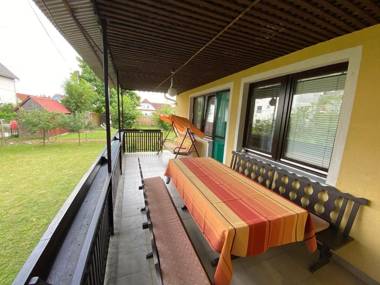 Gyöngyvirág Apartman Lenti