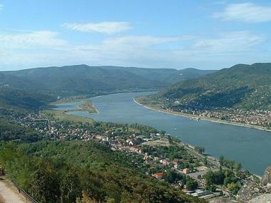 Donauknie-Perle Panorama Ferienhaus