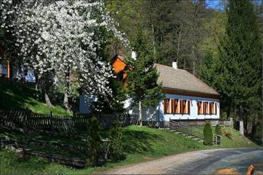 Keresztkúti Erdei Pihenőhely