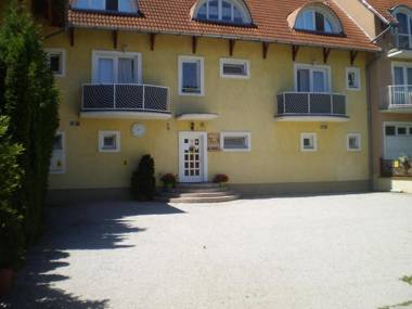 Tarr Apartmanok Tímea Haus