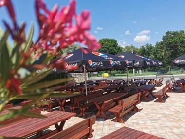 Szerencsemák Panzió